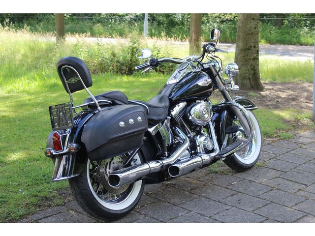 harley-davidson - softail-deluxe