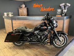 HARLEY-DAVIDSON STREET GLIDE FLHX