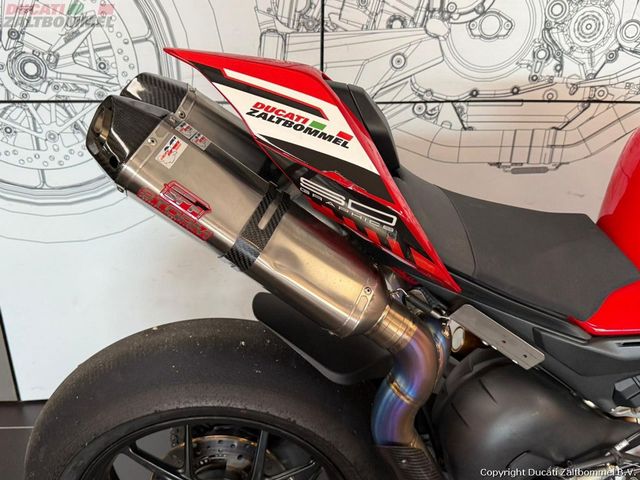 ducati - panigale-v4