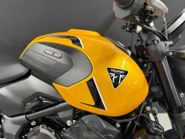 triumph - trident-660