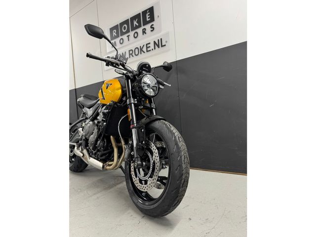triumph - trident-660