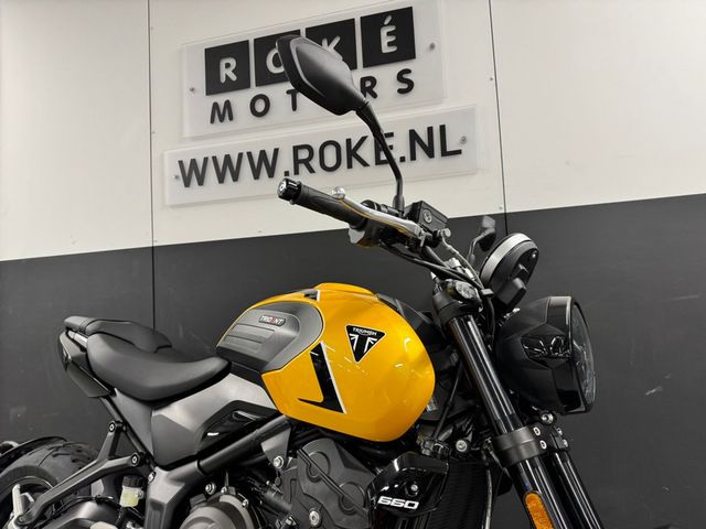 triumph - trident-660