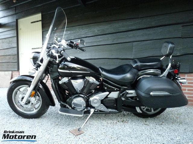 yamaha - xvs-1300-a-midnight-star
