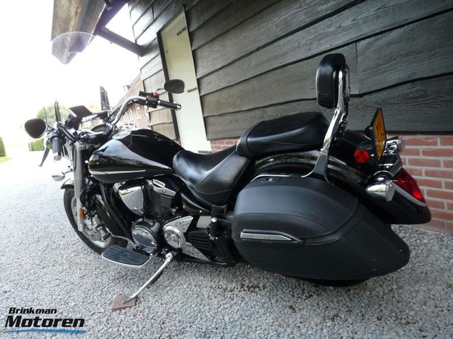 yamaha - xvs-1300-a-midnight-star