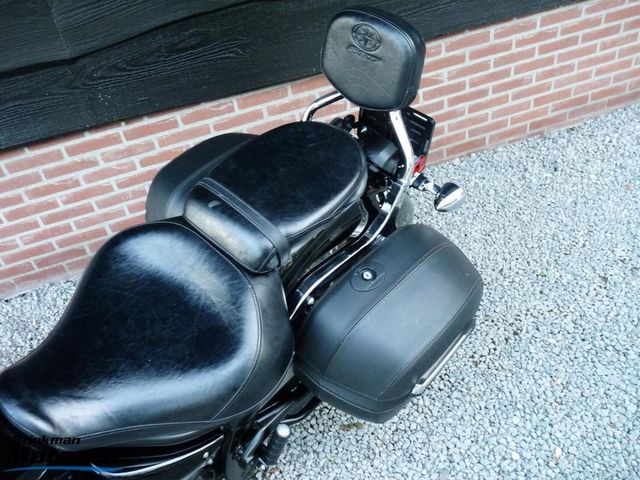 yamaha - xvs-1300-a-midnight-star