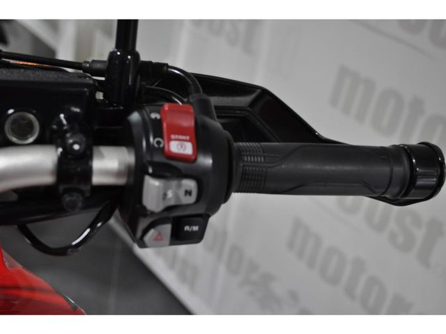 honda - crf-1000-l-africa-twin-dct