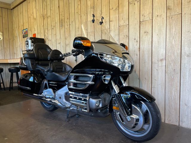 honda - gl-1800-goldwing-abs