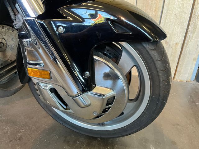 honda - gl-1800-goldwing-abs
