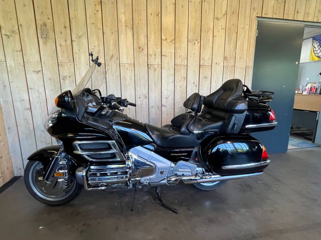 honda - gl-1800-goldwing-abs