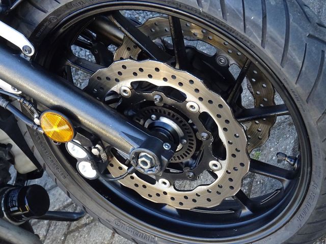 yamaha - xsr-700-abs