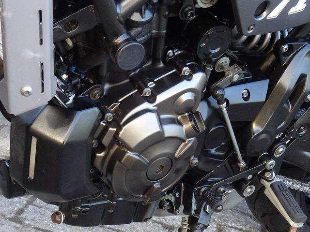 yamaha - xsr-700-abs