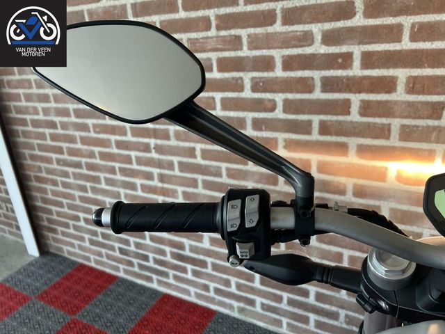 ducati - monster-797