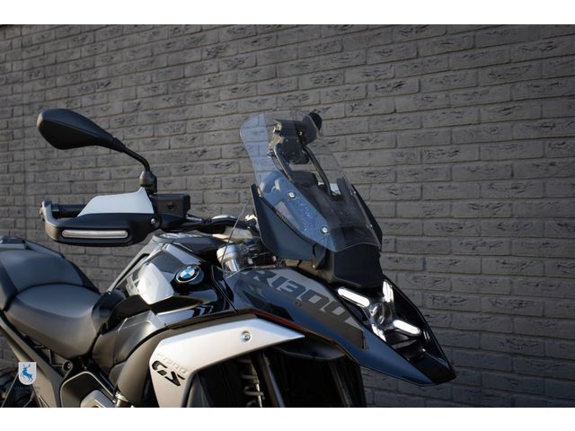 bmw - r-1300-gs-triple-black