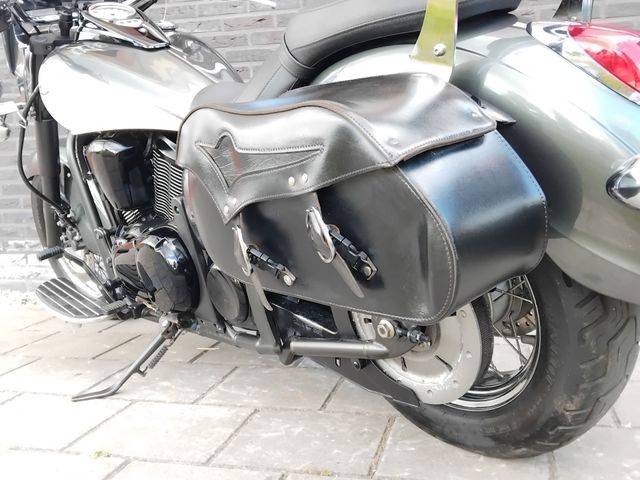 kawasaki - vn-900-classic