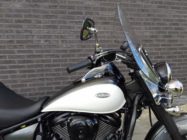 kawasaki - vn-900-classic