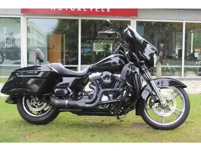 HARLEY-DAVIDSON STREET GLIDE FLHX – foto 2