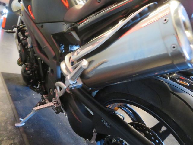 triumph - speed-triple-1050