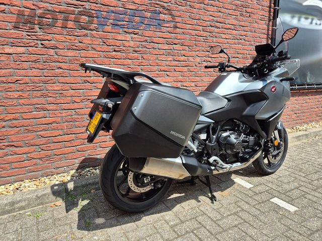 honda - nt-1100-dct