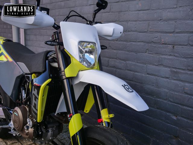 husqvarna - 701-supermoto