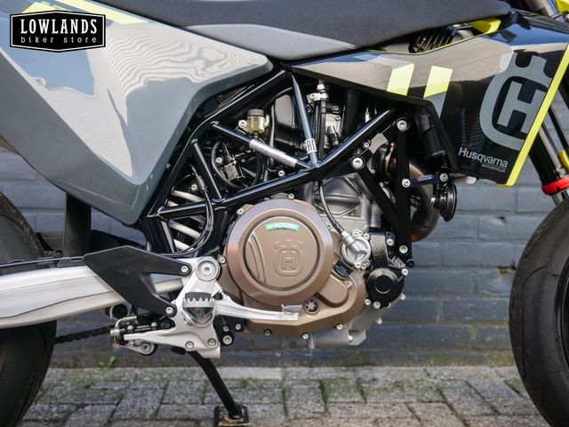 husqvarna - 701-supermoto