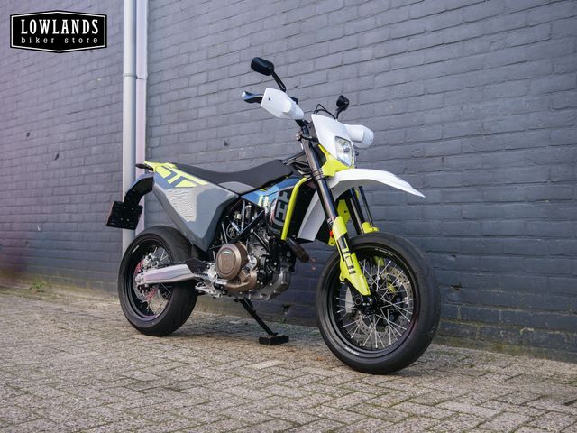 husqvarna - 701-supermoto
