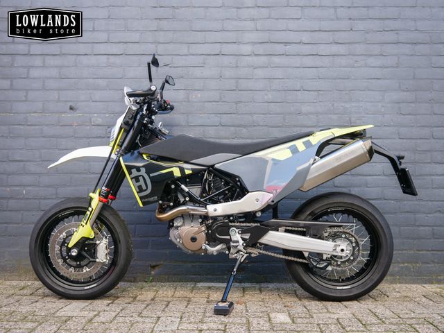 husqvarna - 701-supermoto