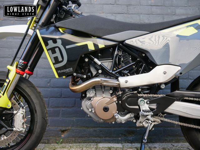 husqvarna - 701-supermoto