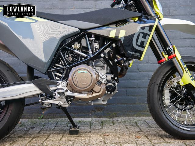 husqvarna - 701-supermoto