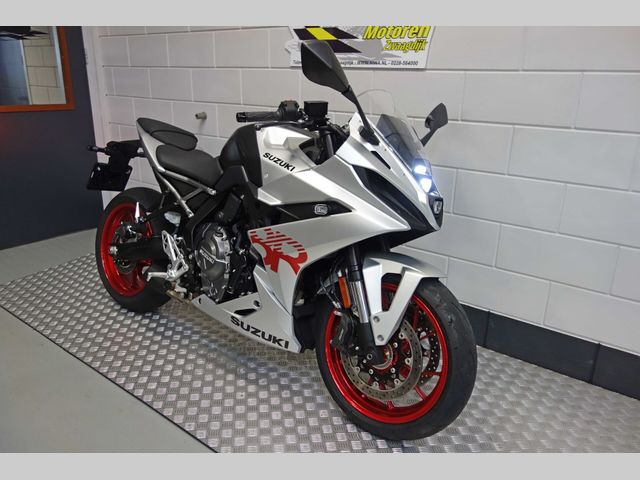 suzuki - gsx-8r