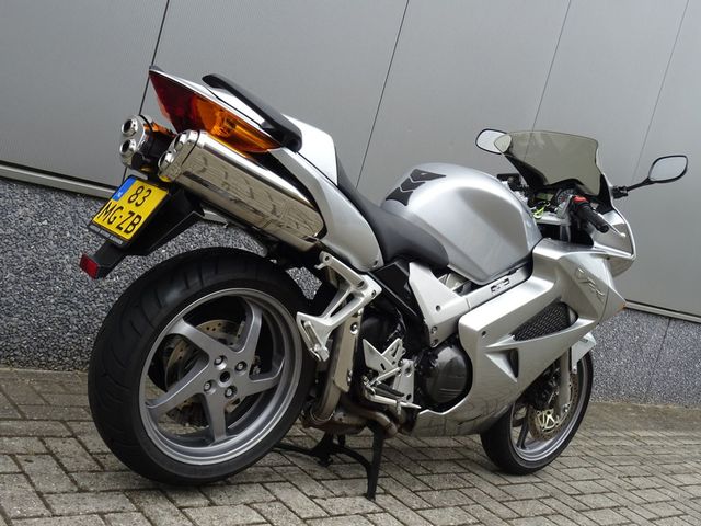 honda - vfr-800-fi-vtec