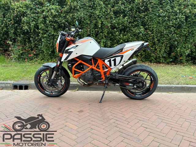 ktm - 690-duke-r-abs