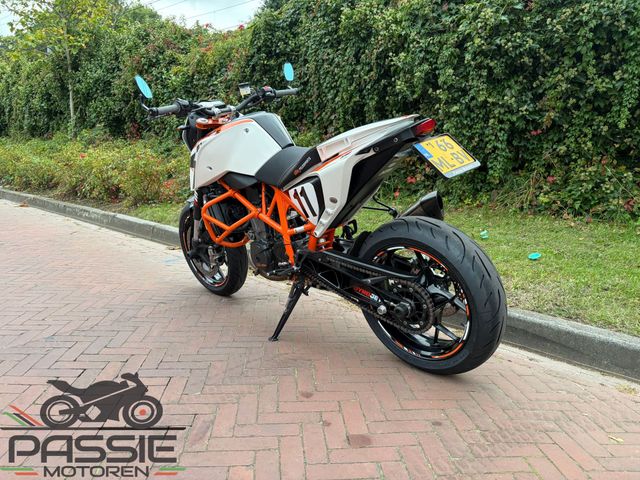ktm - 690-duke-r-abs
