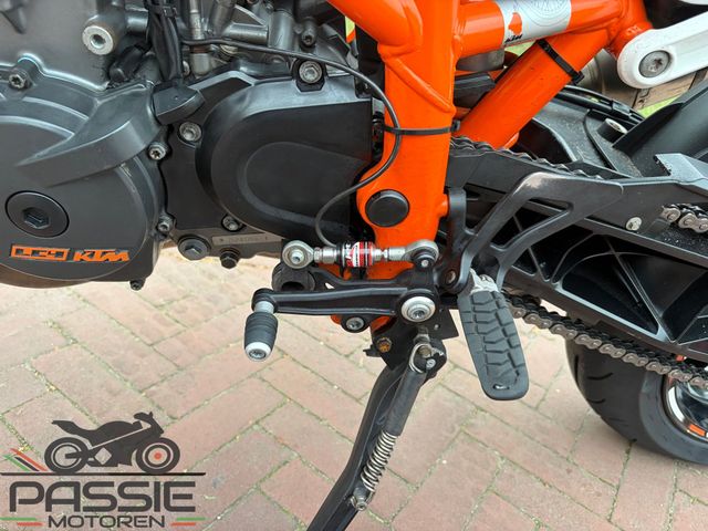 ktm - 690-duke-r-abs