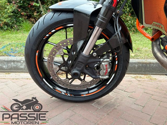 ktm - 690-duke-r-abs