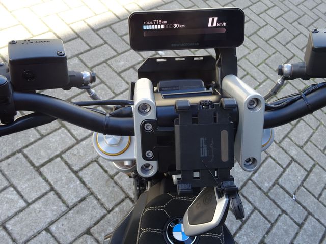 bmw - ce-02