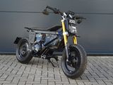 BMW CE 02