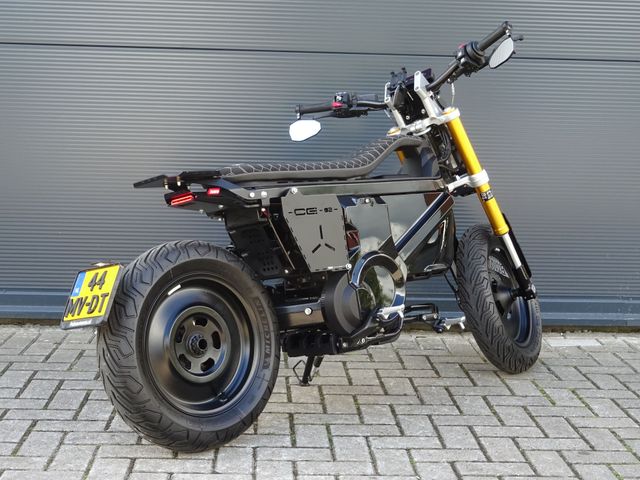 bmw - ce-02