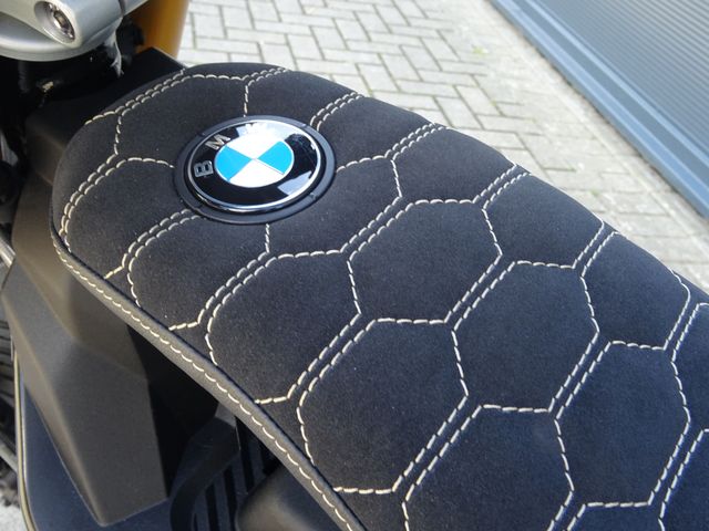 bmw - ce-02