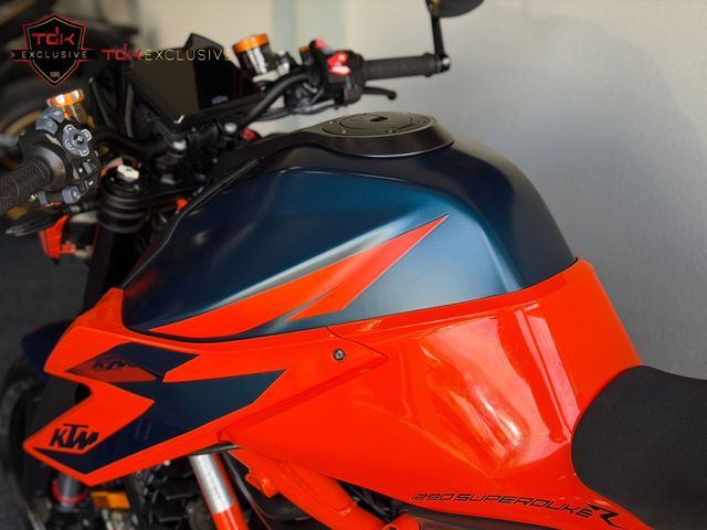 ktm - 1290-super-duke-r