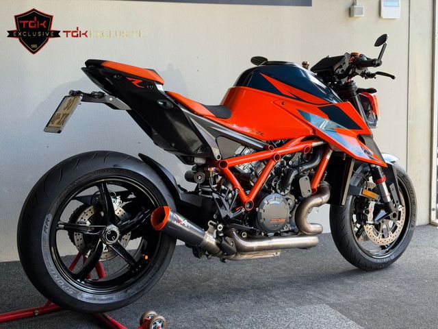ktm - 1290-super-duke-r