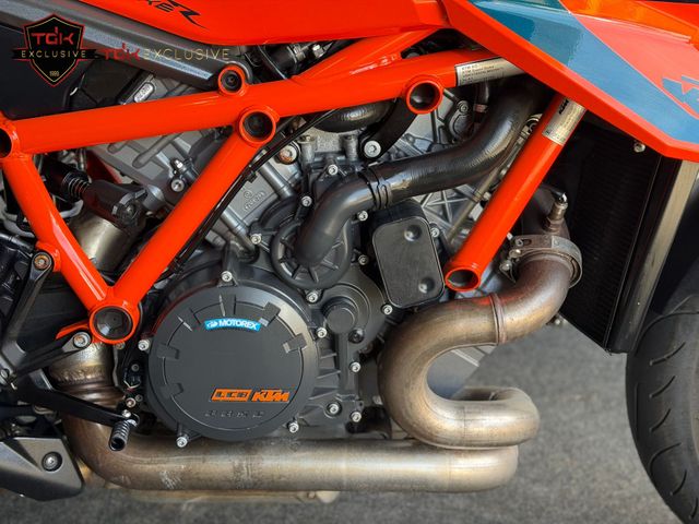 ktm - 1290-super-duke-r