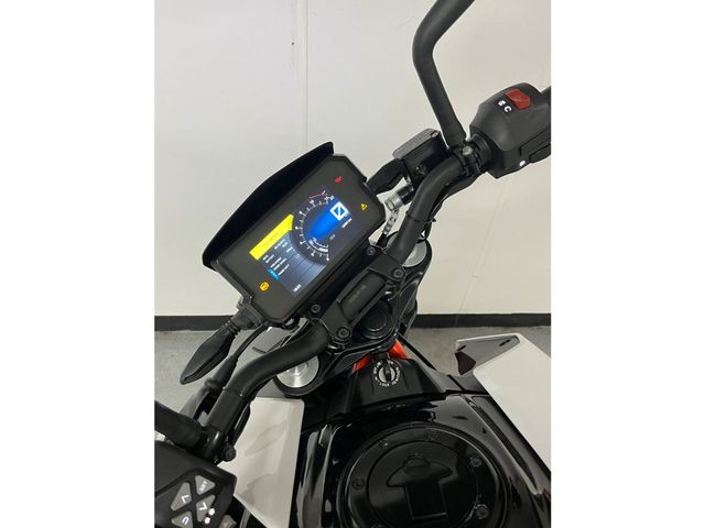 ktm - 390-duke