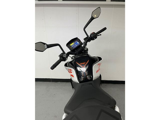 ktm - 390-duke