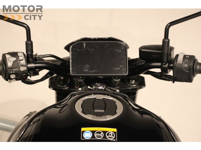 kawasaki - z900