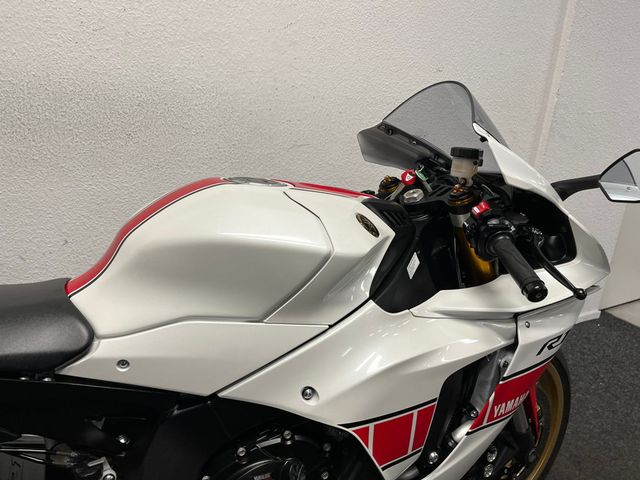 yamaha - yzf-r1-60th-anniversary