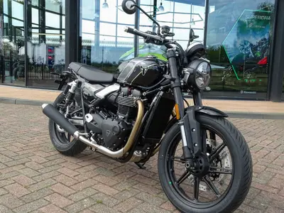 TRIUMPH SPEED TWIN 900 – foto 2
