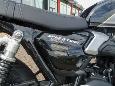 TRIUMPH SPEED TWIN 900 – foto 4