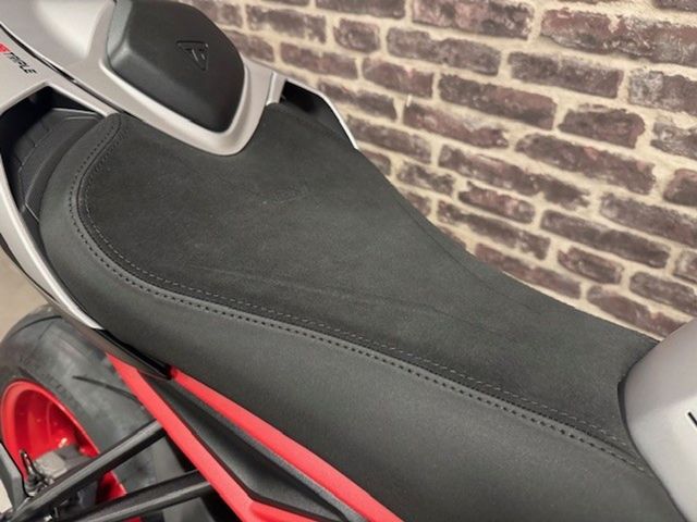 triumph - street-triple-rx-abs