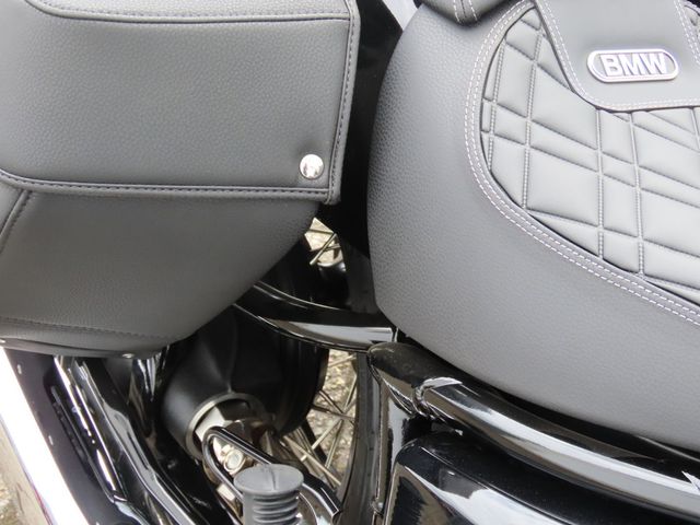 bmw - r-18-classic