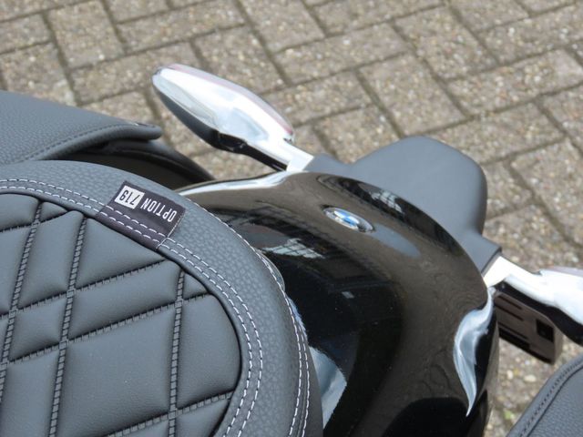 bmw - r-18-classic
